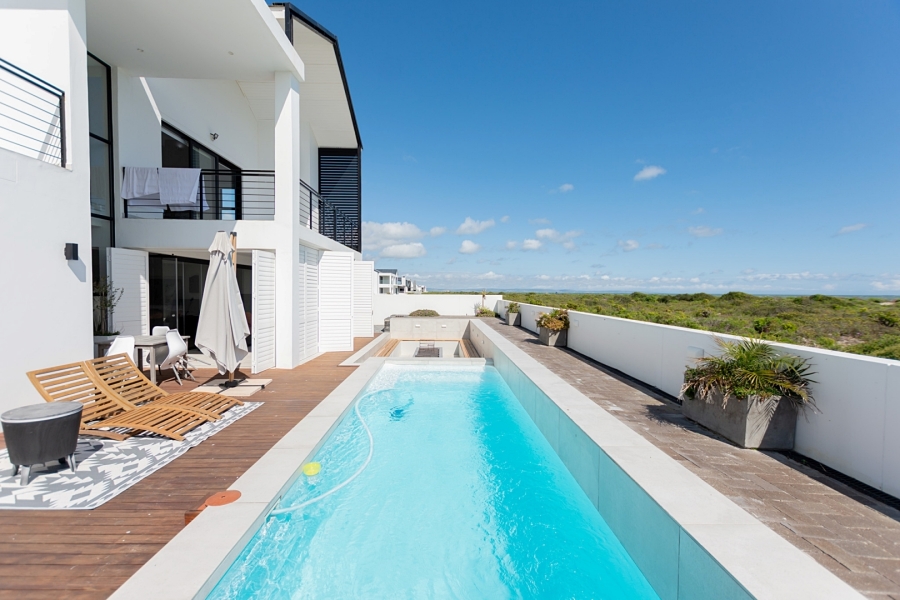 4 Bedroom Property for Sale in Dwarskersbos Western Cape